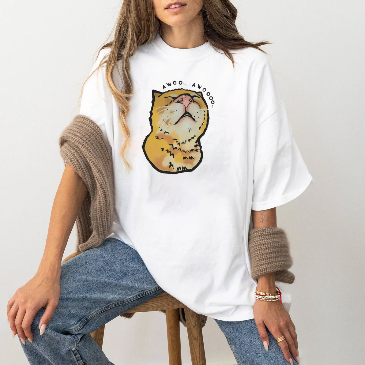 Awooo Cat Pretend Wolf Meme T-shirt Awooo Cat Pretend Wolf Meme T-shirt