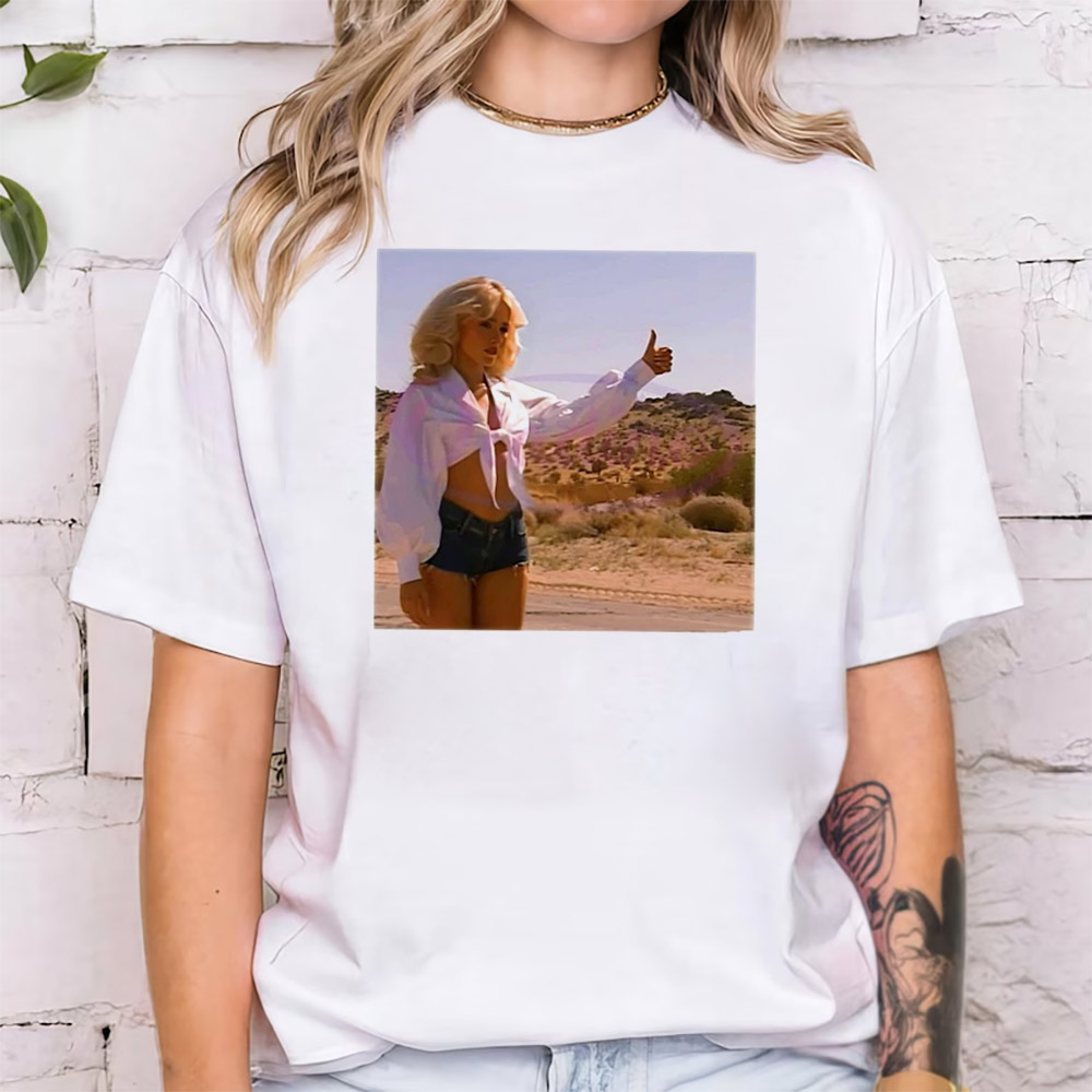 New Song Manchild Sabrina Carpenter Retro Style T-shirt New Song Manchild Sabrina Carpenter Retro Style T-shirt