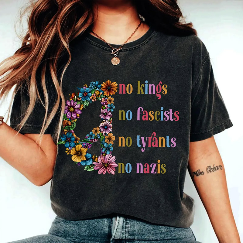 No Kings In America, Anti-Trump Comfort Colors T-shirt No Kings In America, Anti-Trump Comfort Colors T-shirt