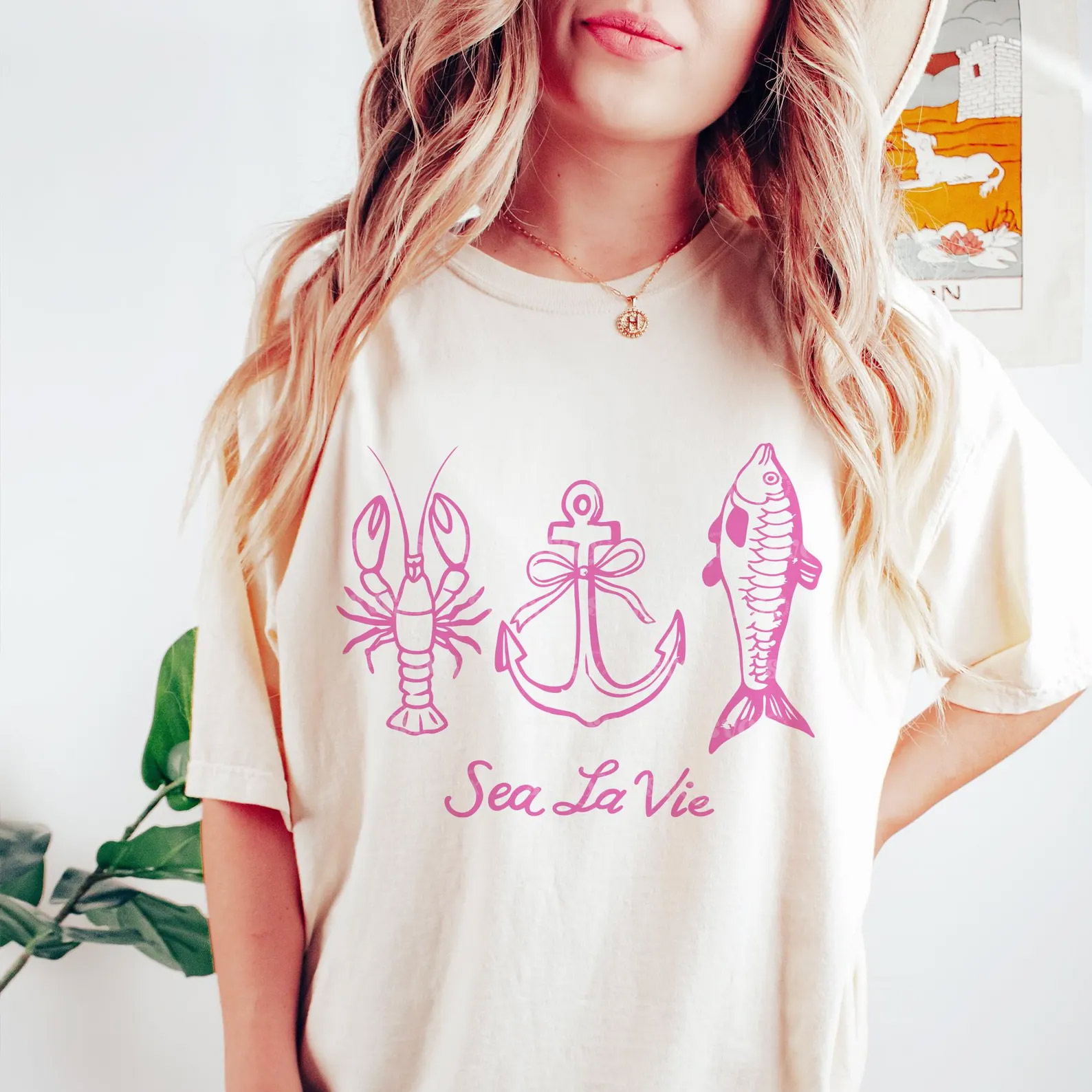 Sea La Vie Comfort Colors T-shirt Sea La Vie Comfort Colors T-shirt