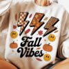 Fall Vibes Retro 1st Day Of Autumn T-shirt